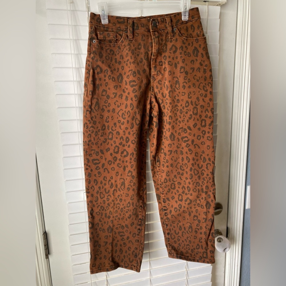 Universal Thread Tan Leopard Print Cropped Jeans